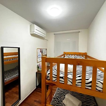 Rooms Arago Барселона Екстериор снимка