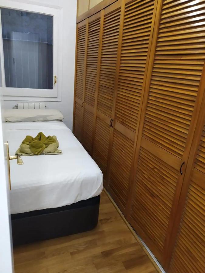 Rooms Arago Барселона Екстериор снимка