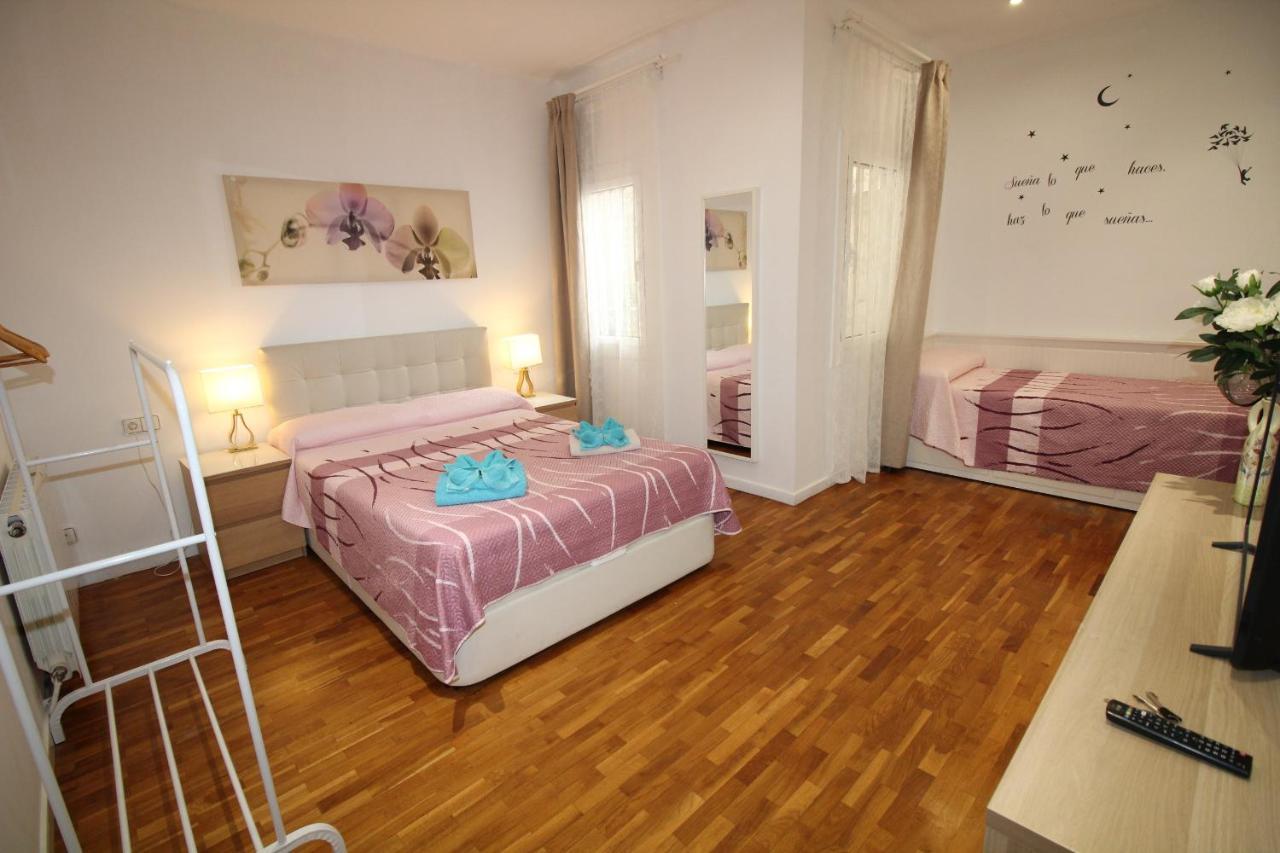 Rooms Arago Барселона Екстериор снимка