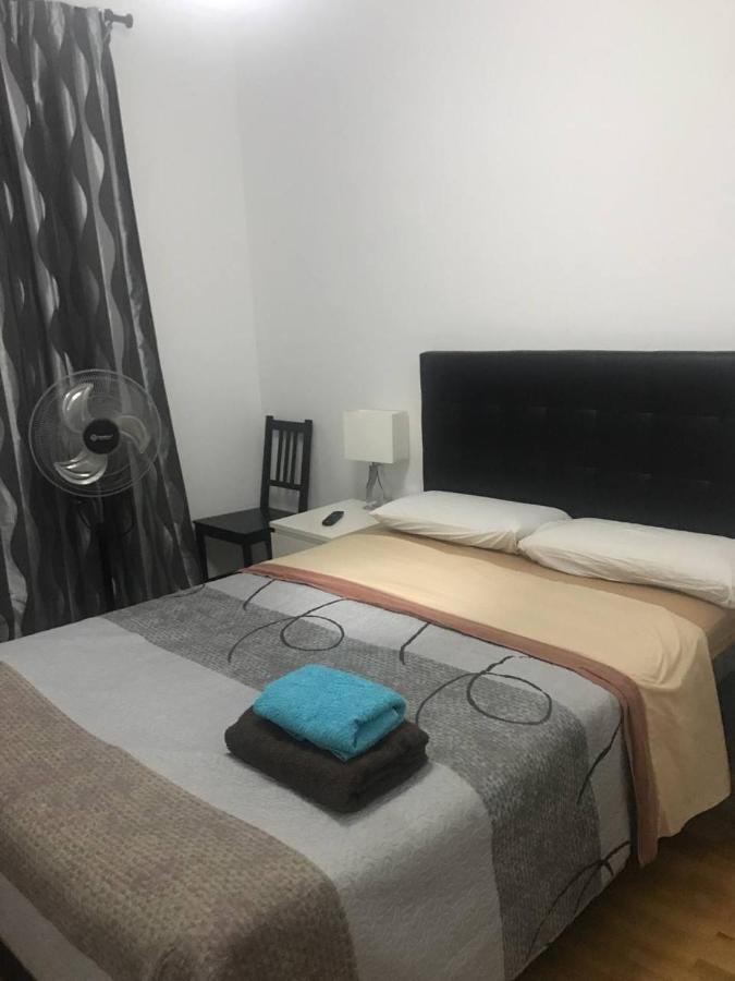Rooms Arago Барселона Екстериор снимка