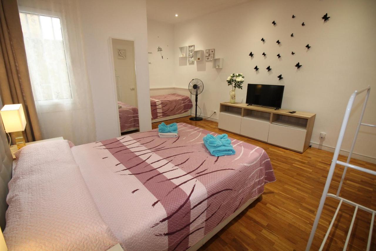 Rooms Arago Барселона Екстериор снимка