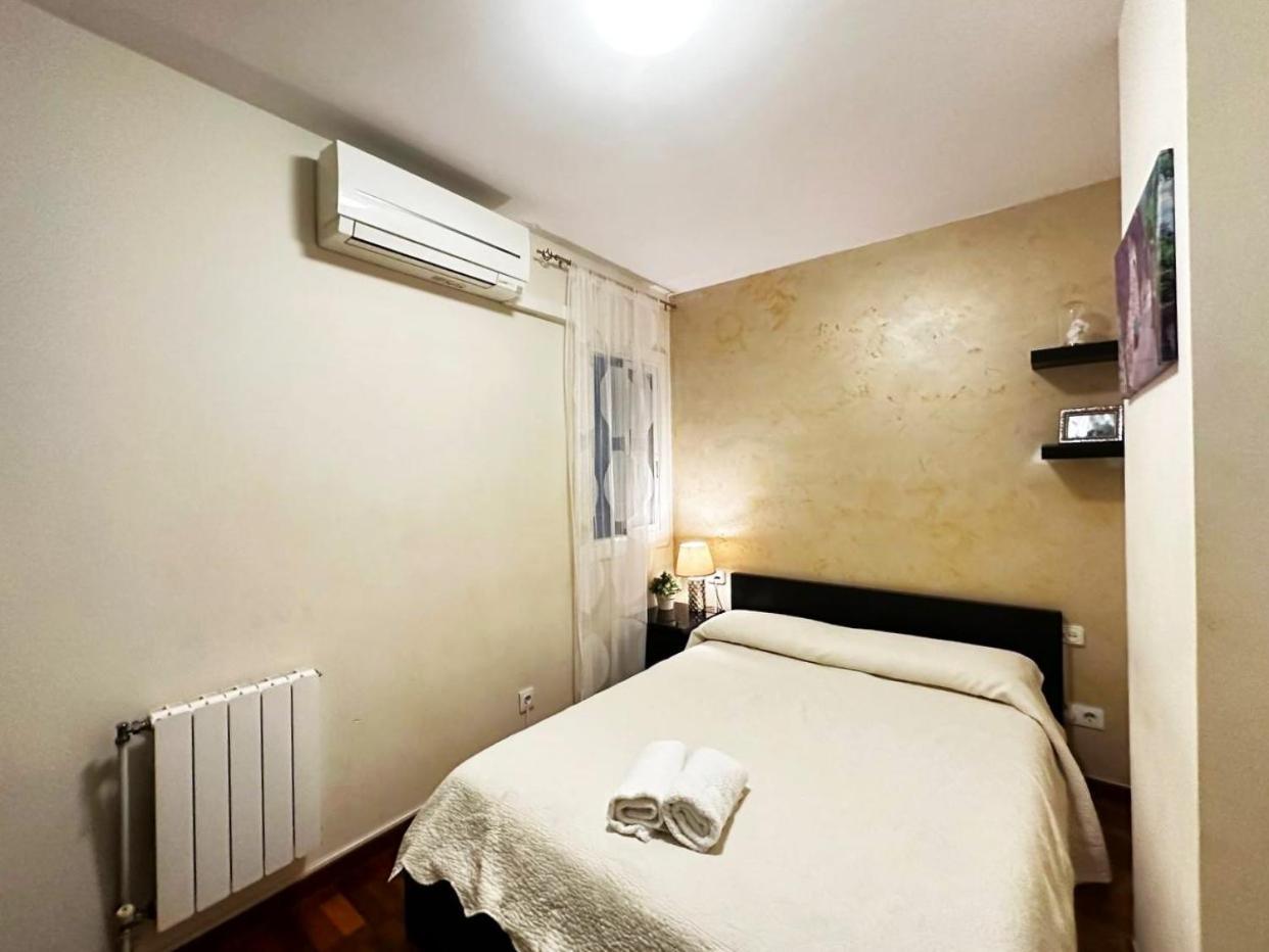 Rooms Arago Барселона Екстериор снимка