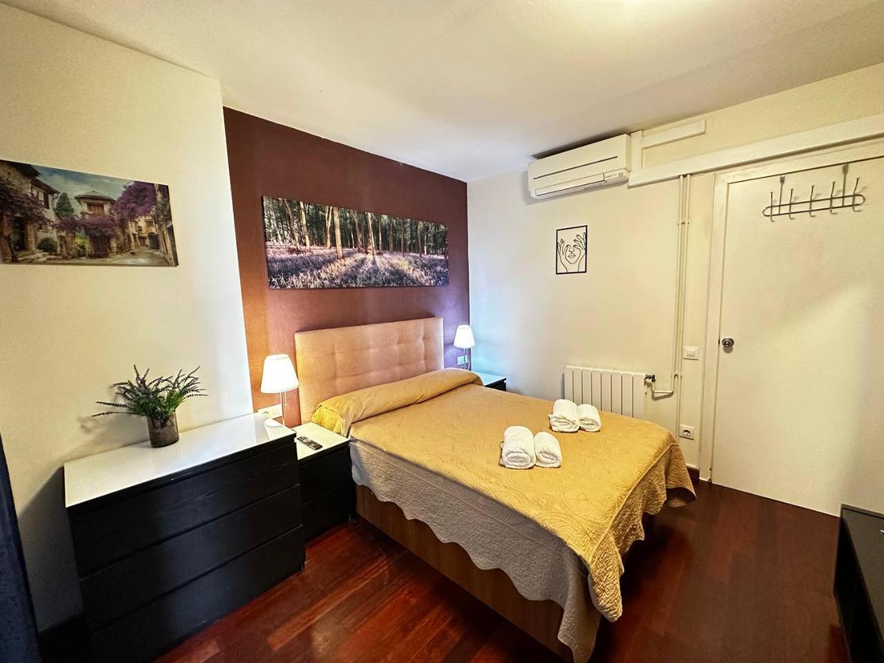 Rooms Arago Барселона Екстериор снимка