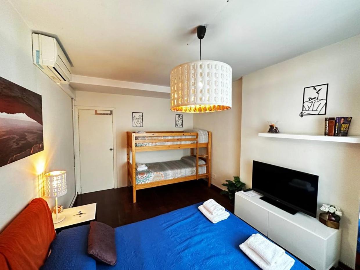Rooms Arago Барселона Екстериор снимка