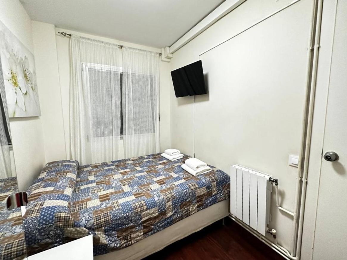 Rooms Arago Барселона Екстериор снимка